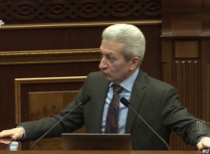 Կառավարությունը ցանկանում է նոր պարտք ներգրավել՝ առանց ծրագրի մասին պատկերացում ունենալու․Բաբաջանյան