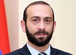 Арарат Мирзоян получает письма от глав парламентов различных стран