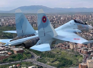 Впечатляющий полет истребителей Су-30