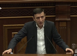 Ով էդպես է կարծում, կամ բութ է կամ սրիկա․ես կարծում եմ՝ սրիկա․ Բաբկեն Թունյան