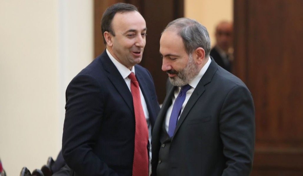 40A5E3BB-AB58-4850-94E1-5393DE5D4D82_w1200_r1