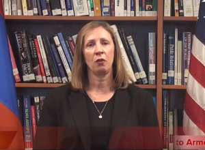 Права человека являются всеобщими: видеопослание посла США Лин Трейси