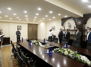 Мэр Еревана наградил бизнесменов, помогающих общине