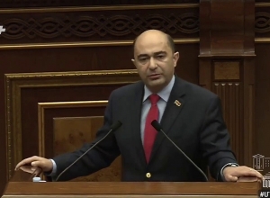 Ես կարծում եմ, որ վտանգված է այսուհետ Ձեր՝ զեկուցողի պաշտոնում հայտնվելու հարցը