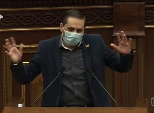 Րոպե ու վայրկյան առաջ պետք է անդունդային իրավիճակից դուրս գանք. Արման Աբովյան