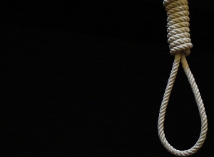 Обнаружили висящее на дереве тело 30-летнего гражданина