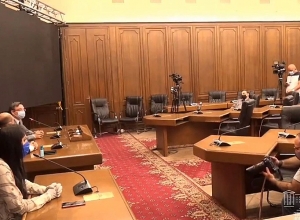 Խորհրդարանական ճեպազրույցներ. ՈՒՂԻՂ
