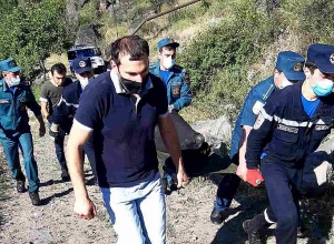 Под Аштаракским мостом обнаружен гражданин с многочисленными переломами: фотографии