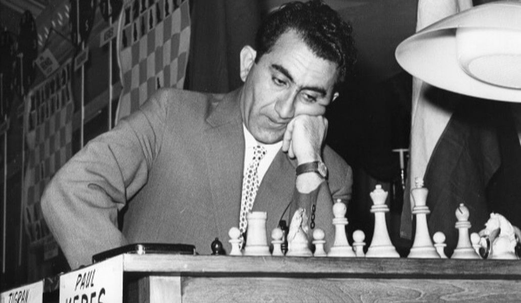 a1+chess petrosyan