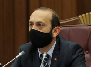 Ararat Mirzoyan returns to work