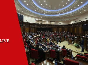 НС 89 голосами «за» принял законопроект о Грайре Товмасяне и трех членах КС