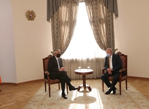 Мгер Григорян принял посла РФ