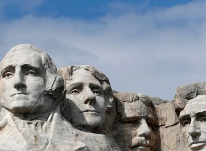 Թրամփը մտադիր է նախատոնական միջոցառումներին մասնակցել Ռաշմոր լեռան ստորոտին