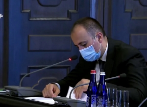 Արտակարգ դրության իրավական ռեժիմի մասին օրենքում փոփոխություն կատարելու մասին նախագիծ.Արսեն Թորոսյան