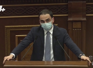 Ինչո՞ւ եք երկարացնում արտակարգ դրությունը, որ հավաքները թույլ չտա՞ք. Էդմոն Մարուքյան