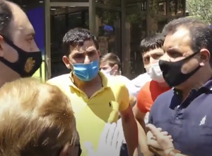 Ոստիկանությունը և Քաղաքապետարանը թույլ չեն տալիս Կոմիտասի գյուղատնտեսական շուկայի աշխատանքը․ Ուղիղ