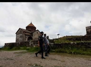 На природе в беседках или на пикниках не собирайтесь более  5 человек: полиция