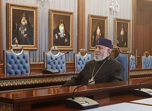 «В эти трудные дни Родина нуждается в помощи каждого из своих сыновей»: Католикос