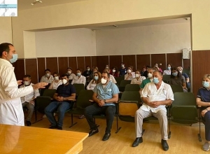 Директор ИКБ «Норк» Мгер Давидянц после встречи с Арсеном Торосяном написал заявление об увольнении