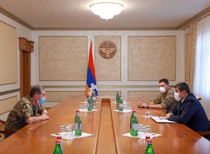 Араик Арутюнян принял Оника Гаспаряна