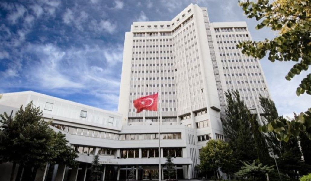 f5f3a2434d13c9_5f3a2434d1408