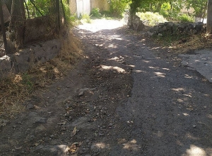 Ни скорая помощь, ни пожарная машина не могут заехать на улицу: житель Аштарака бьет тревогу