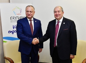 Президент Армении поздравил Игоря Додона