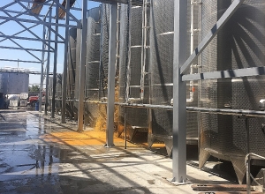 Взрыв на «Коньячном заводе Прошян» в селе Армавир: есть погибшие и раненые