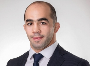 Арсен Джулфалакян  сложил мандат, почему?