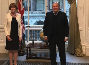 Президент Армен Саркисян, который проводит часть своего отпуска за рубежом, в Лондоне встретился с британским министром Уэнди Мортон