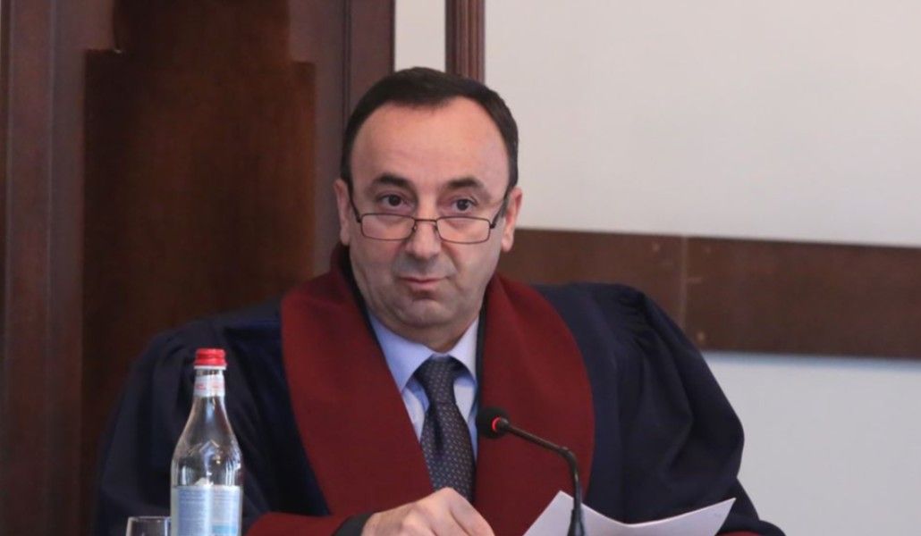 70B899D9-F17A-437C-8960-6894581A00A8_w1023_r1_s