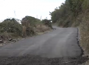 Ակների ճանապարհից 200 մետրն է միայն ասֆալտապատվել, մնացածը թողնվել է մեկ այլ ծրագրի հույսին