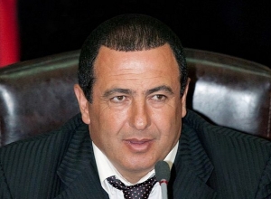 Причина неудач в различных отраслях – неопытность и безалаберность чиновников: Гагик Царукян