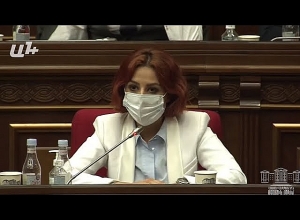 Ի՞նչ սահմանափակումների ռեժիմ է լինելու ռազմական դրությունից հետո. Սամսոնյանի հարցը՝ Փաշինյանին