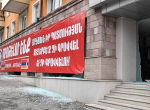 Civilians killed by Azeri bombardments of Stepanakert city and Shushi