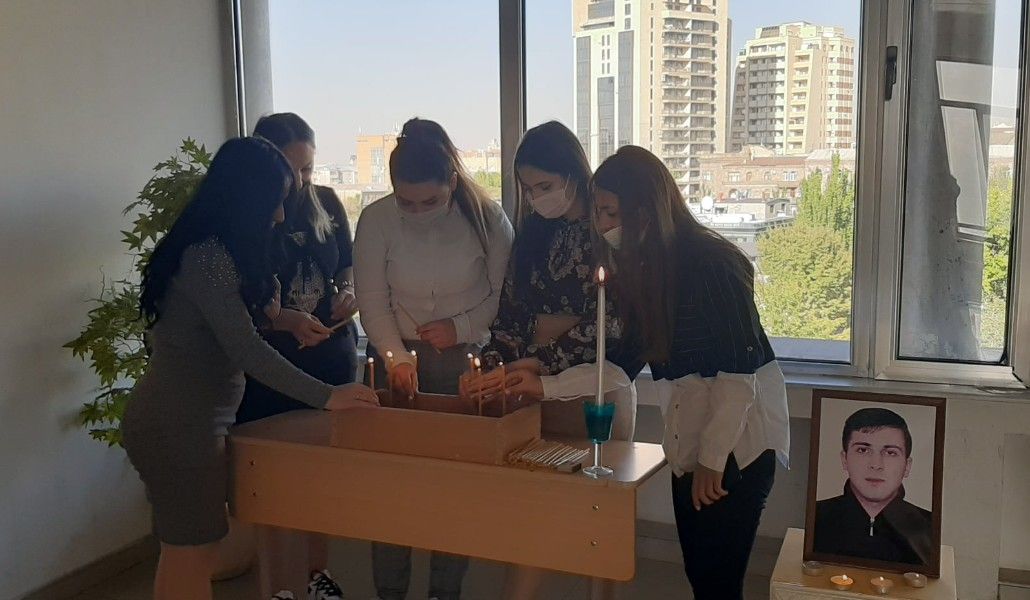 մոմավառություն