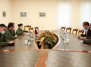 Военный атташе посольства ИРИ в РА посетил Министерство обороны