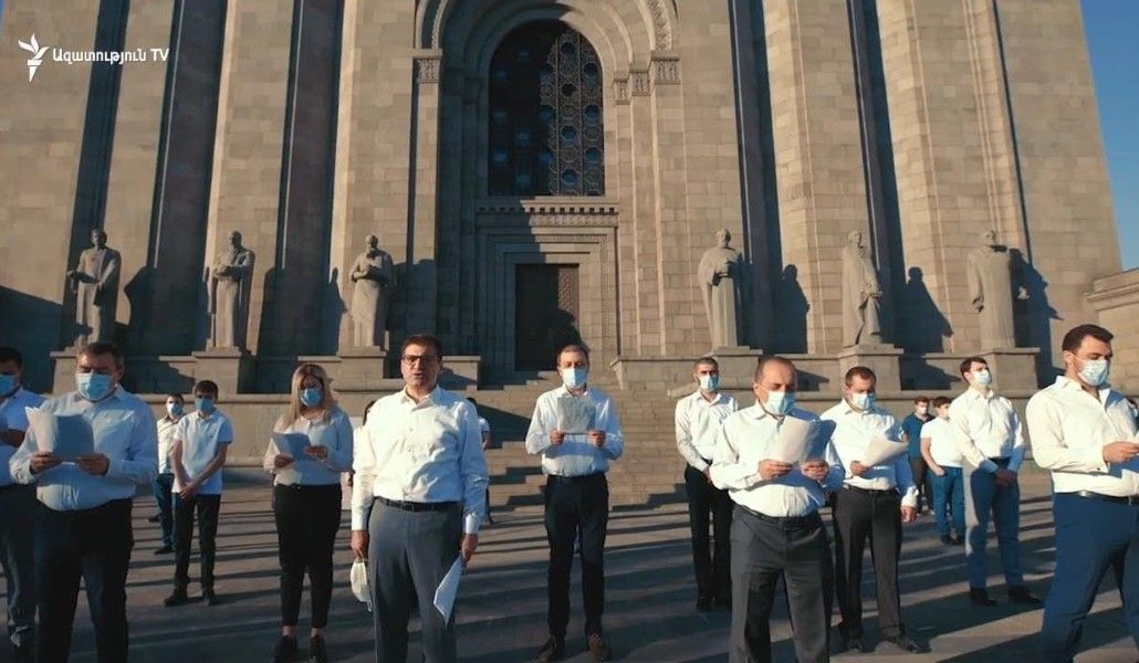 5A755B0A-3BD1-4960-86FA-42C0D937F9E2