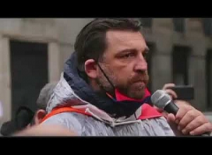 Армянский актер La Casa De Papel Богота участвует в демонстрациях с требованием признания Арцаха