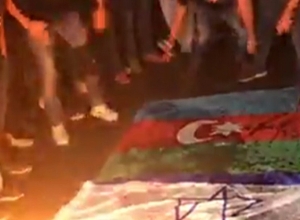 ՀՅԴ Լիբանանի երիտասարդներն այրեցին Թուրքիայի, Ադրբեջանի, Իսրայելի դրոշները․ Առավոտ