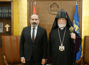 Նիկոլ Փաշինյանը պատասխանել է Արամ Ա. Վեհափառ Հայրապետին. «Պէտք է դիմադրենք եւ յաղթենք»