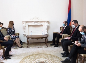 Армен Григорян принял временного поверенного в делах Великобритании в Армении