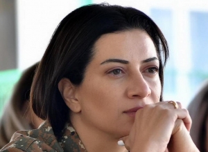 Պետք է մի օր, ի վերջո, մեր եւ մեր հայրենիքի հարաբերությունները ճանաչել մահացած ու թաղել հինգհազարամյա մեռելին․ Աննա Հակոբյան