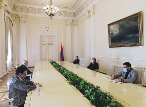 Президент Армен Саркисян встретился с Ларисой Алавердян, Арманом Навасардяном и Арамом Саркисяном