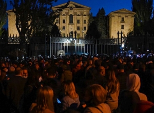 Исходя из безопасности наших граждан, прошу сегодня уйти домой