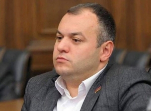 Я ни к кому не присоединюсь и не буду требовать отставки Никола Пашиняна: депутат, вышедший из «Моего шага»
