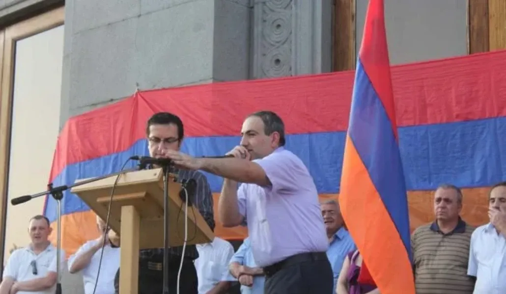 285951_214900328557745_828169_o-e1605382570544