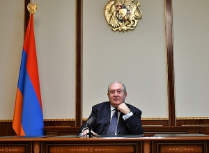 Безопасность страны и неприкосновенность границ не являются предметом торга: заявление аппарата президента