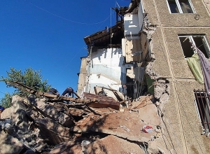 12 жителей обрушившегося дома N1 по улице Райниса получили сертификаты на покупку квартиры