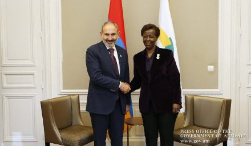 Louise-Mushikiwabo-nikol-440x293